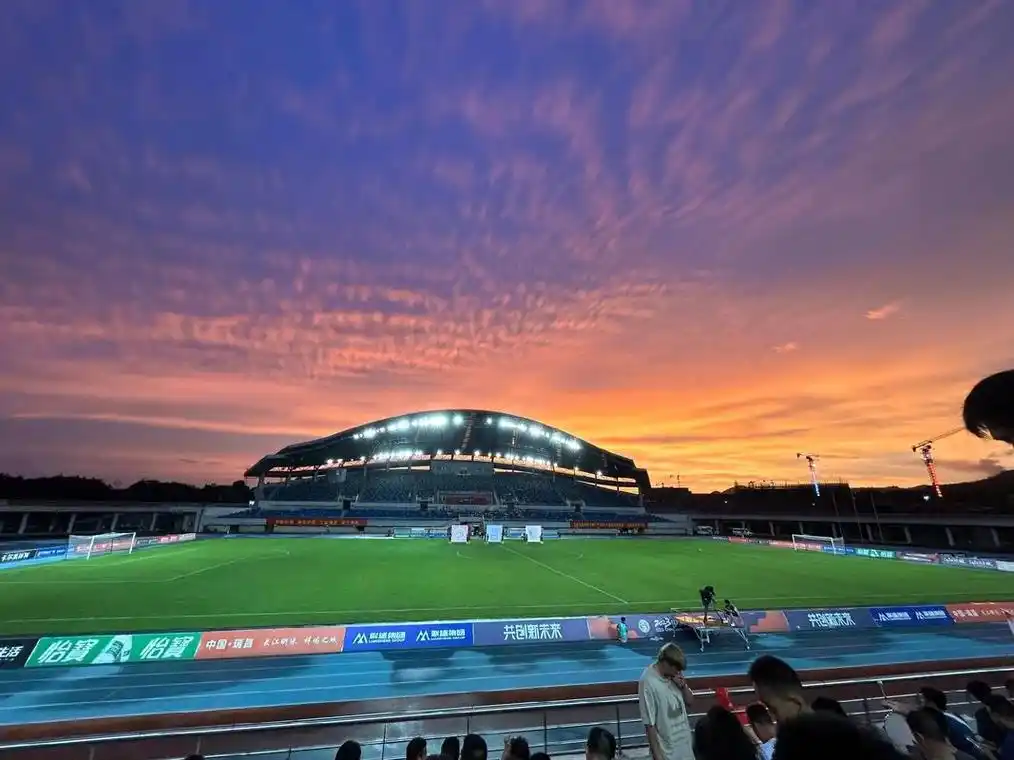 澳大利亚A联赛：墨尔本胜利 VS 悉尼FC